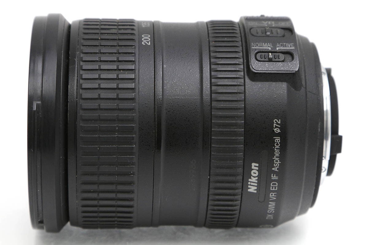 AF-S DX VR Zoom-Nikkor 18-200mm f/3.5-5.6G IF-ED CA01-B1105-2R6A-ψ