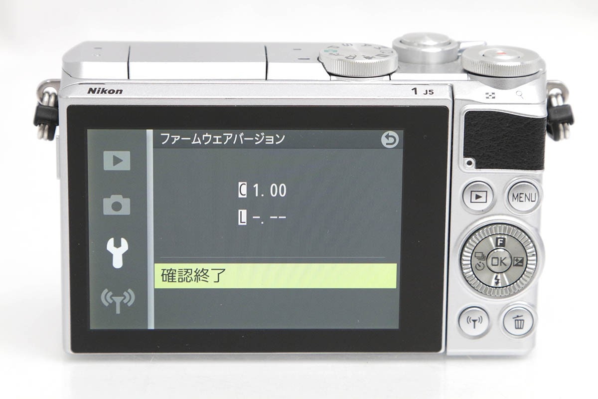 Nikon 1 J5 標準パワーズームレンズキット CA01-B1159-2Q4