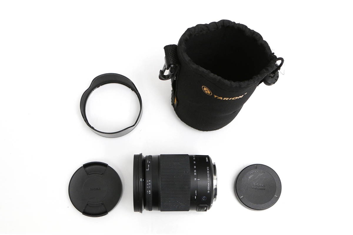 18-300mm F3.5-6.3 DC MACRO OS HSM Contemporary (キヤノン EFマウント) CA01-B1165-2M1