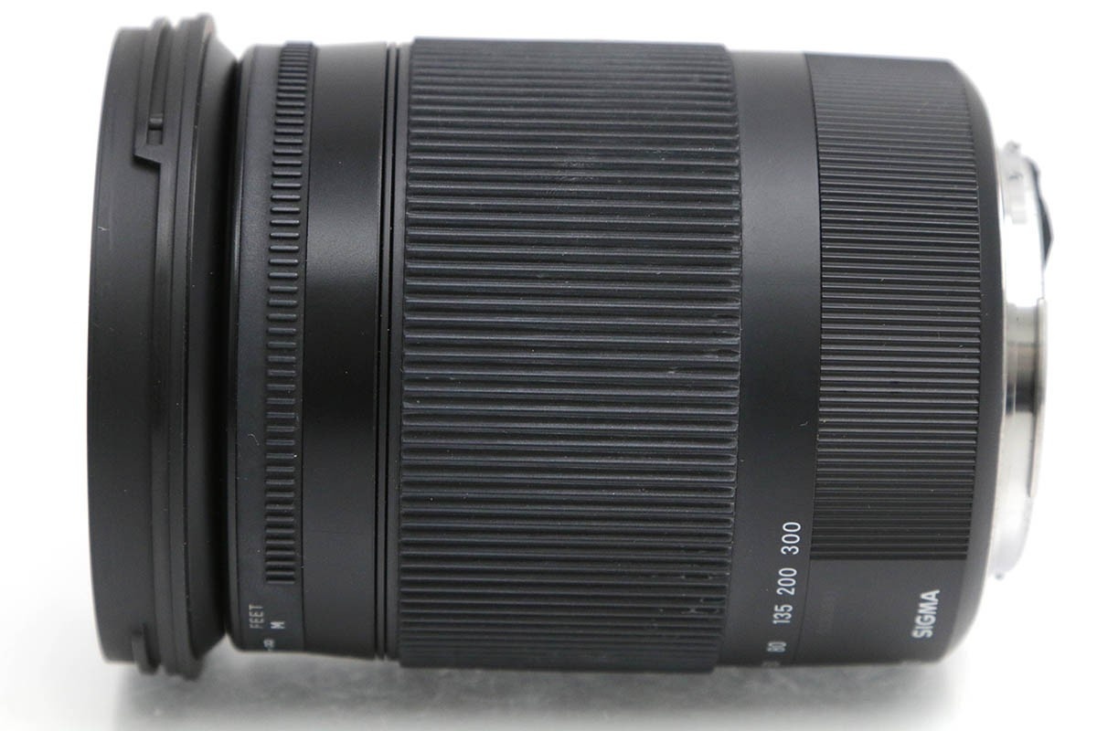 18-300mm F3.5-6.3 DC MACRO OS HSM Contemporary (キヤノン EFマウント) CA01-B1165-2M1