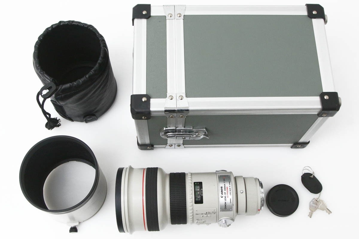 EF300mm F2.8L IS USM CA01-R1150-2D5