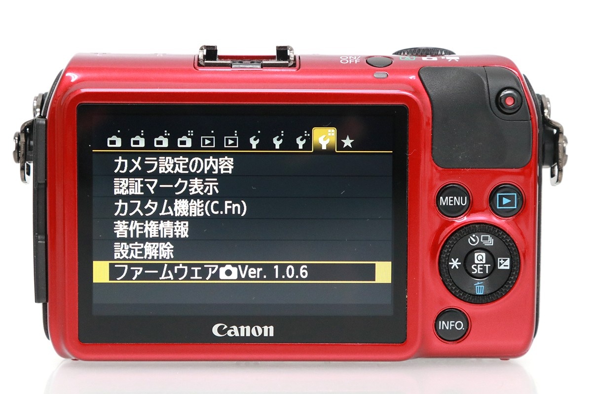 EOS M ダブルレンズキット レッド CA01-M4296-3V2A