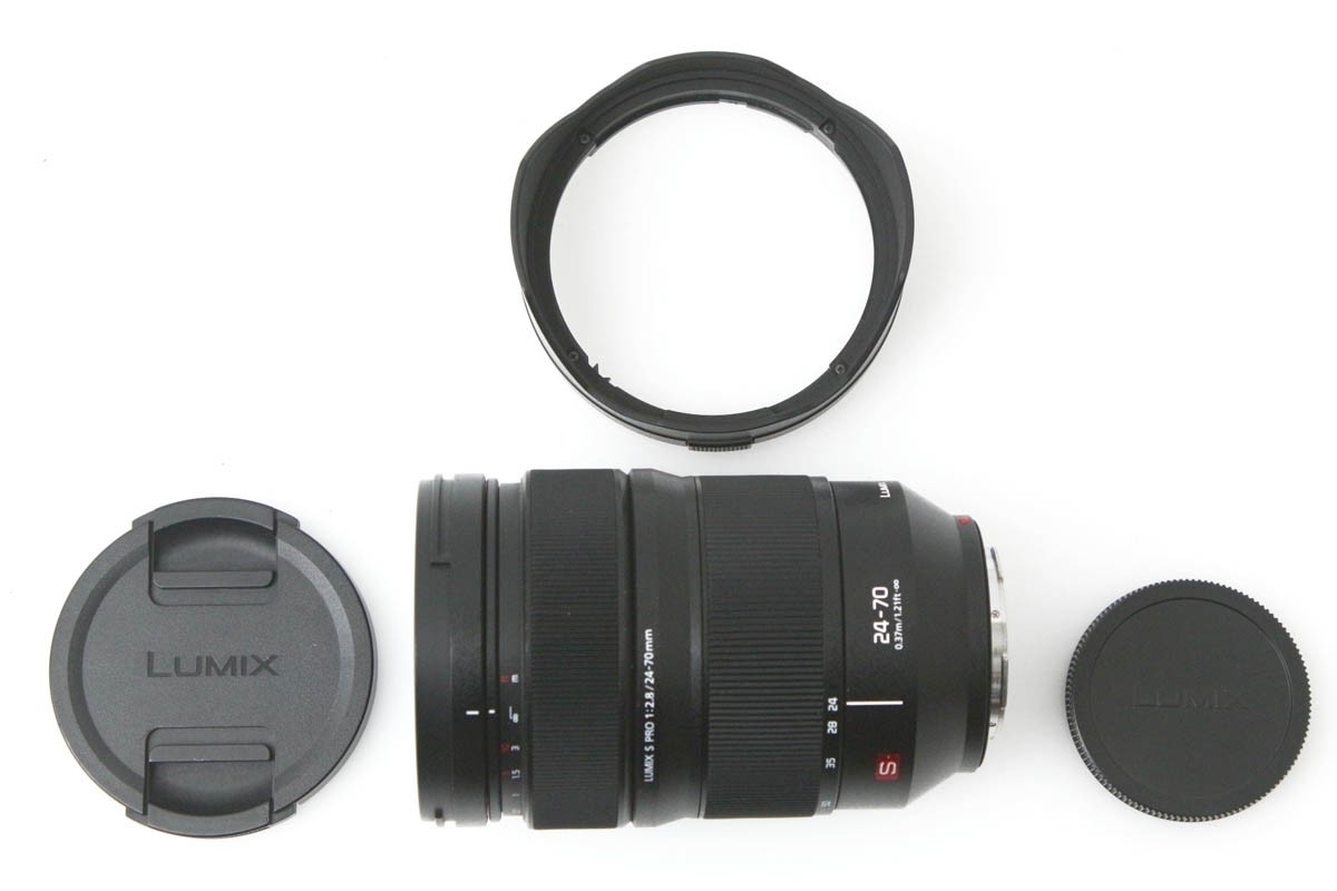 LUMIX S PRO 24-70 mm F2.8 S-E2470 CA01-R1367-2O2B