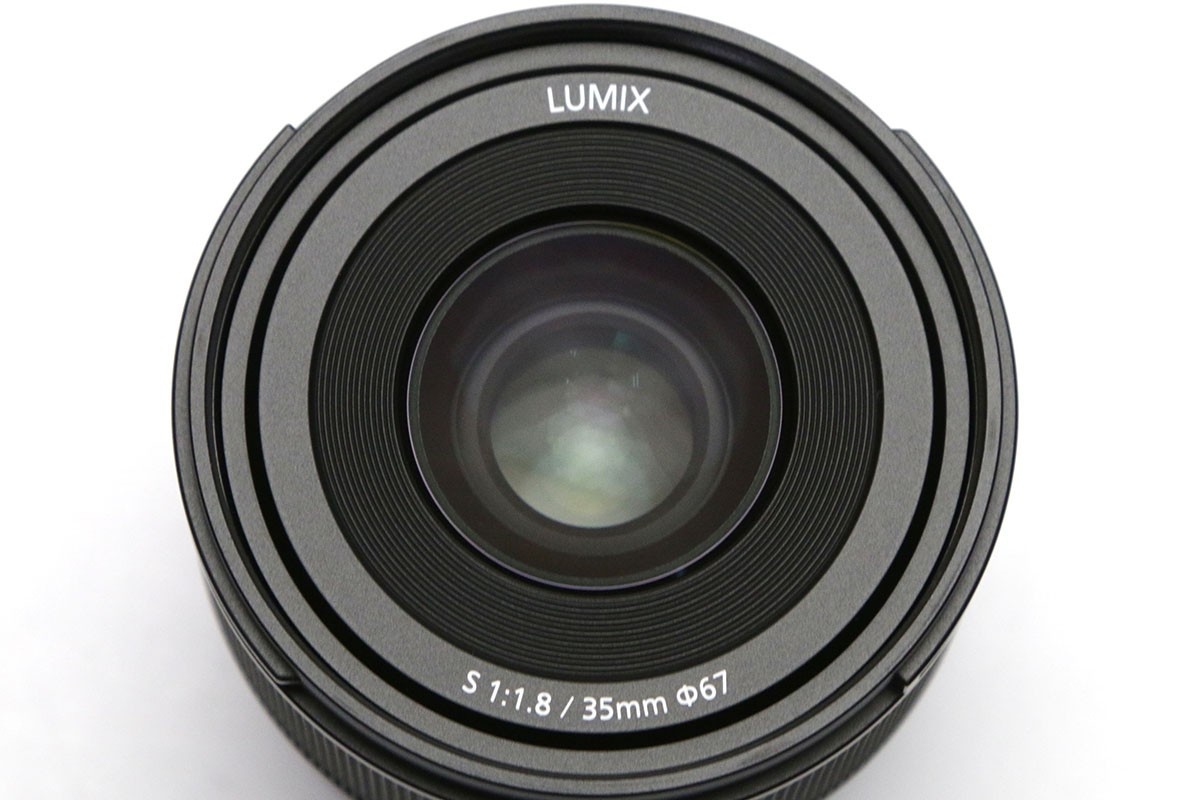 LUMIX S 35mm F1.8 S-S35 CA01-B1342-2O4