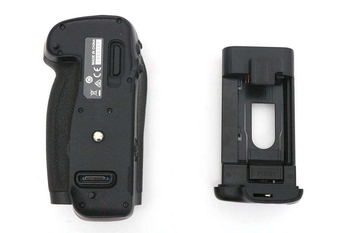 MB-D17 (D500用) CA01-M4358-2D3A