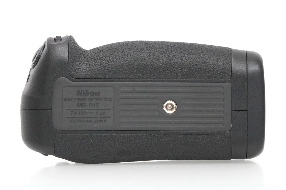 MB-D17 (D500用) CA01-M4358-2D3A