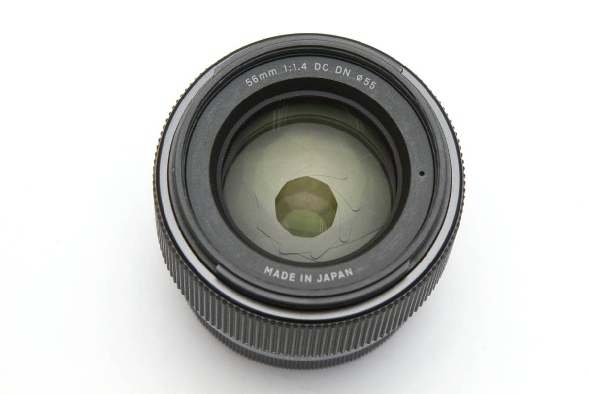 56mm F1.4 DC DN (富士フイルム Xマウント) CA01-R1519-3T4