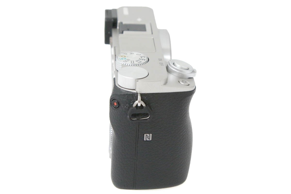 α6000 ILCE-6000Y ダブルズームレンズキット （純正予備バッテリー付属） CA01-R1570-3Y1B