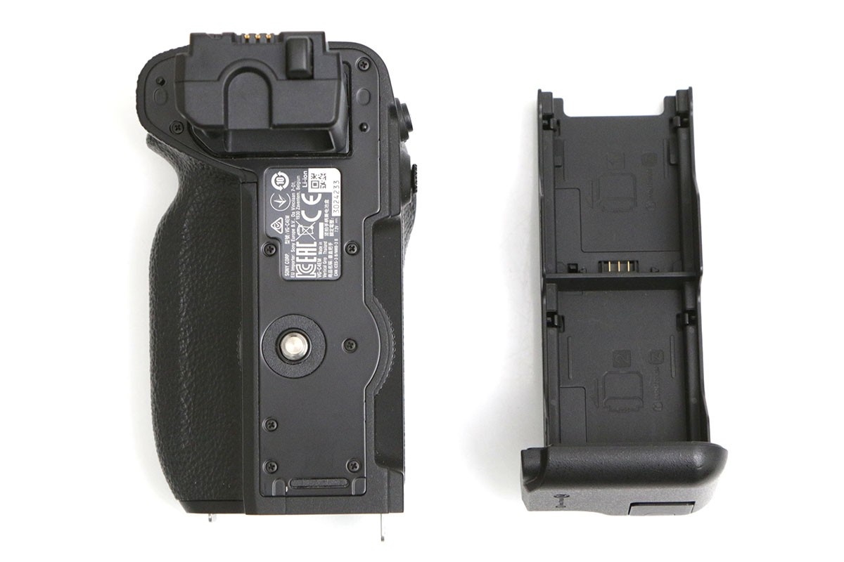 VG-C4EM (α7IV/α7RIV/α7SIII/α9II/α1用) 縦位置グリップ CA01-B1655-2D1A