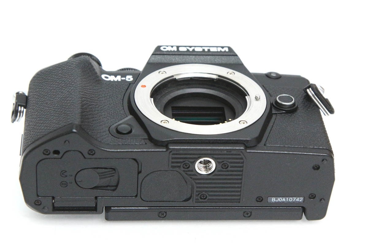 OM SYSTEM OM-5 ボディ ブラック センサー清掃済み CA01-R1843-2K3