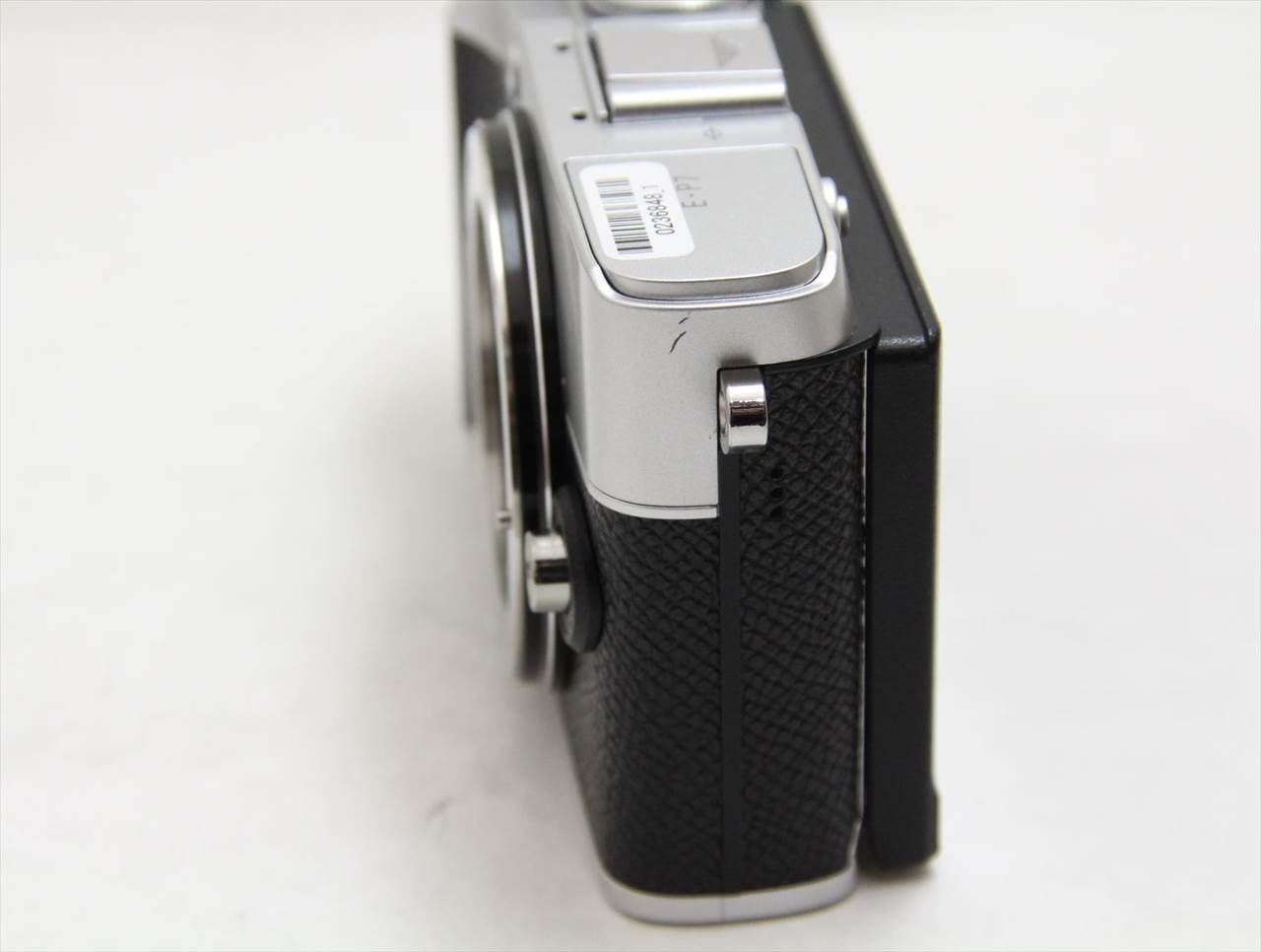【中古】 オリンパス・OMシステム(olympus・OM SYSTEM) OLYMPUS PEN E-P7 ボディ [シルバー]