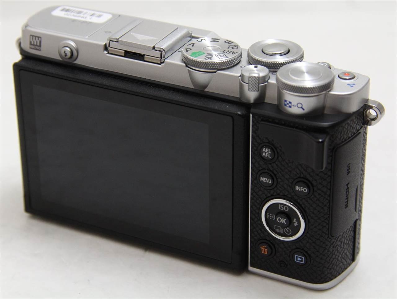 【中古】 オリンパス・OMシステム(olympus・OM SYSTEM) OLYMPUS PEN E-P7 ボディ [シルバー]