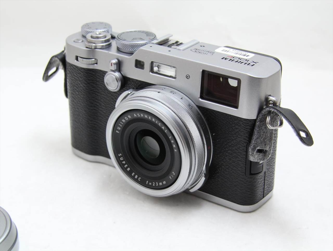 【中古】 富士フイルム(fujifilm) FUJIFILM X100F [シルバー]