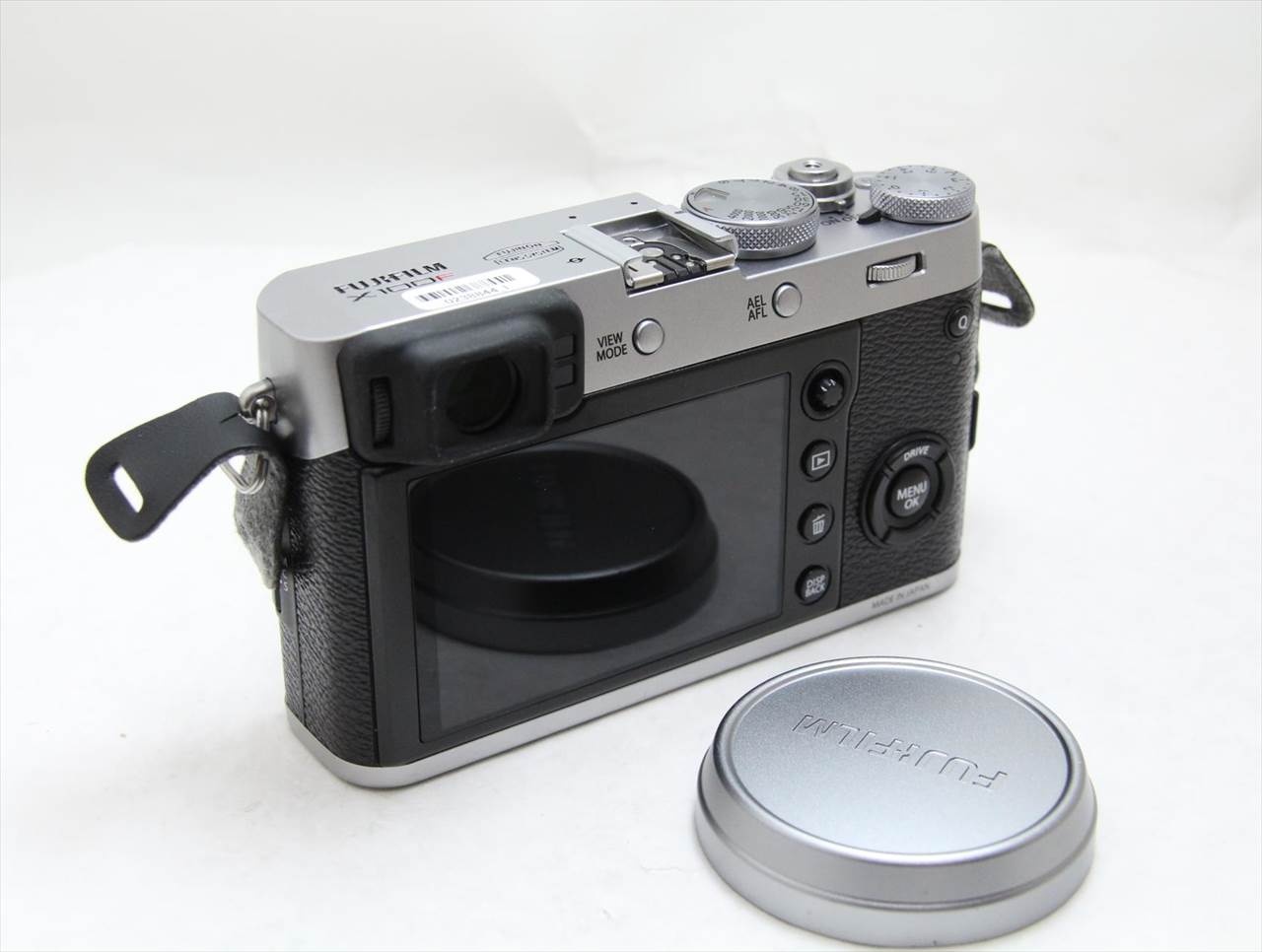 【中古】 富士フイルム(fujifilm) FUJIFILM X100F [シルバー]