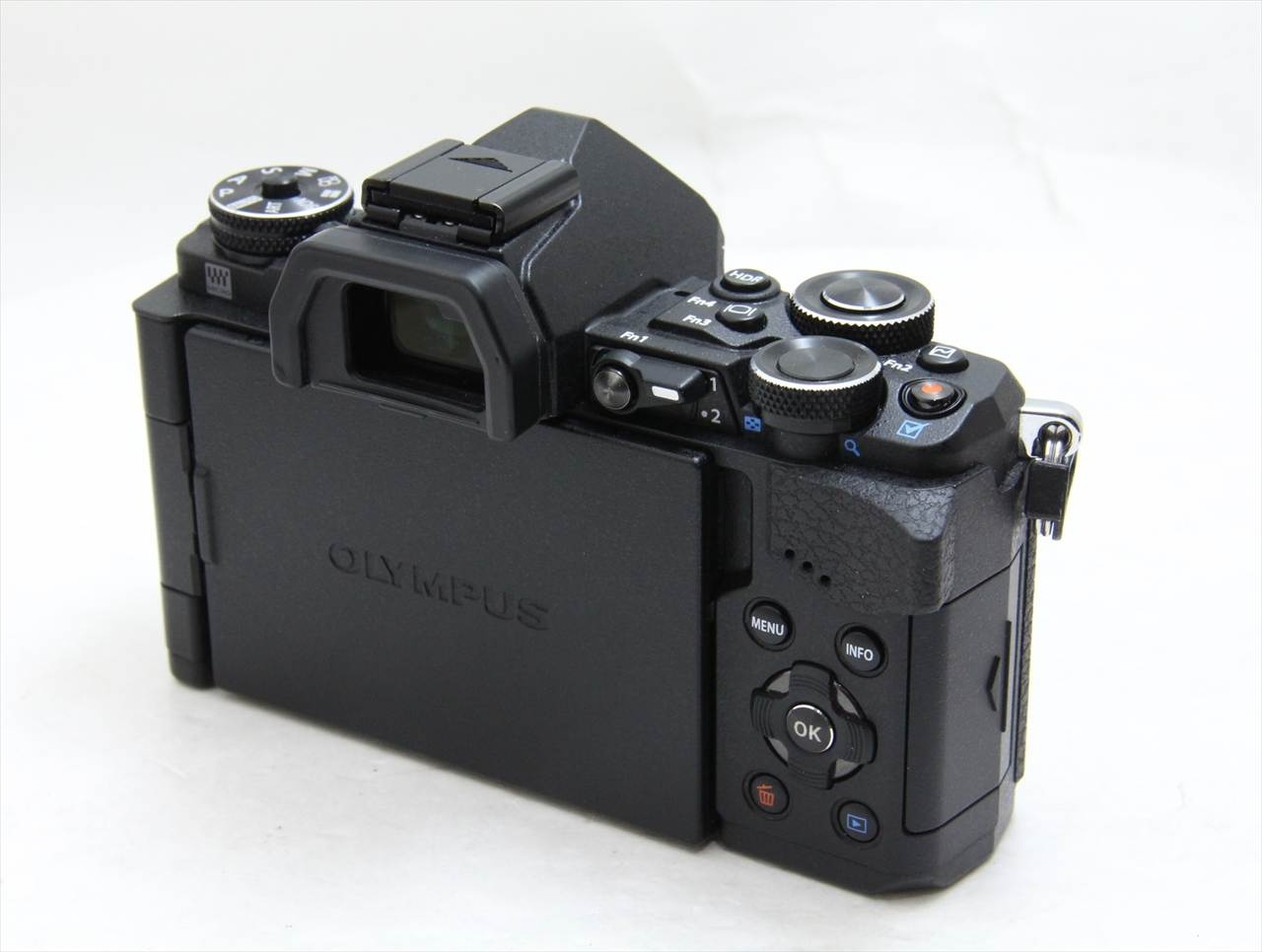 【中古】 オリンパス・OMシステム(olympus・OM SYSTEM) OLYMPUS OM-D E-M5 Mark II ボディ [ブラック]