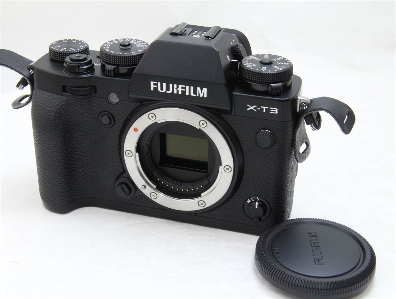 【中古】 富士フイルム(fujifilm) FUJIFILM X-T3 ボディ [ブラック]