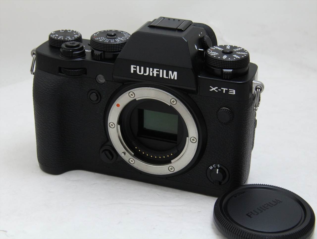 【中古】 富士フイルム(fujifilm) FUJIFILM X-T3 ボディ [ブラック]