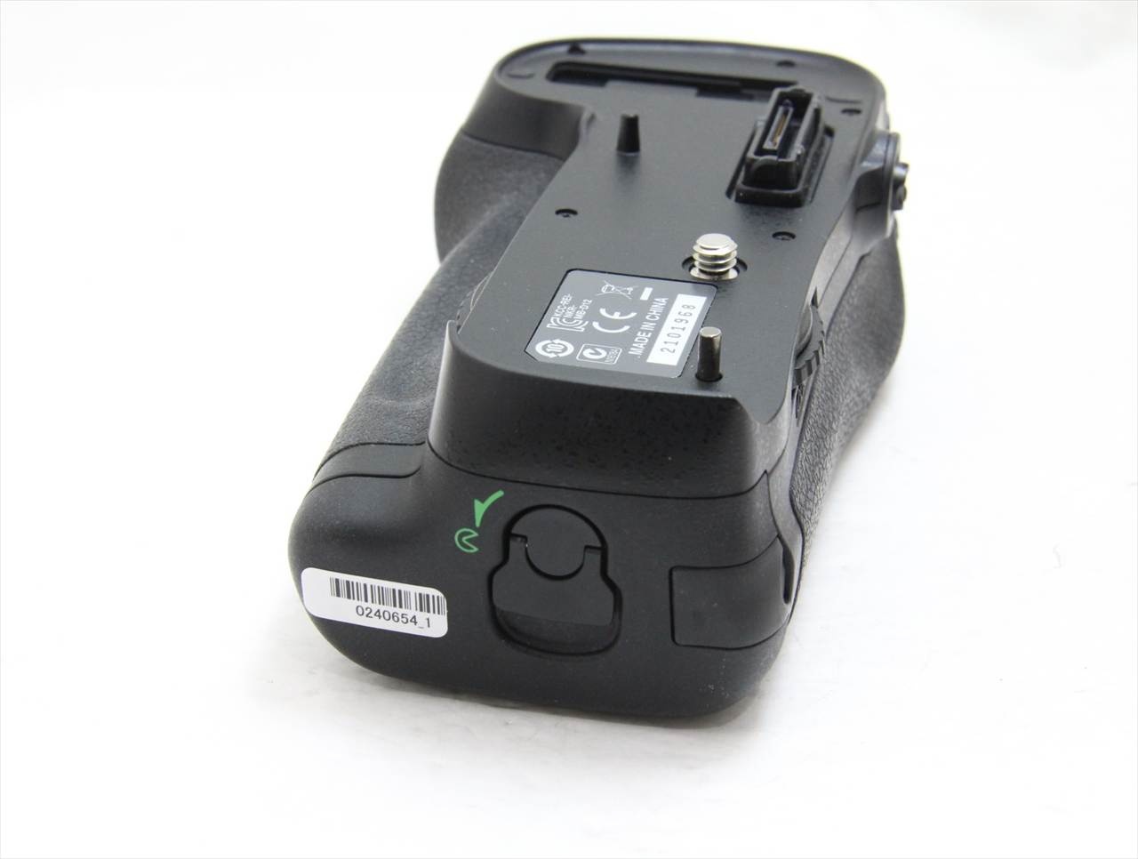【中古】 ニコン(nikon) マルチパワーバッテリーパック MB-D12