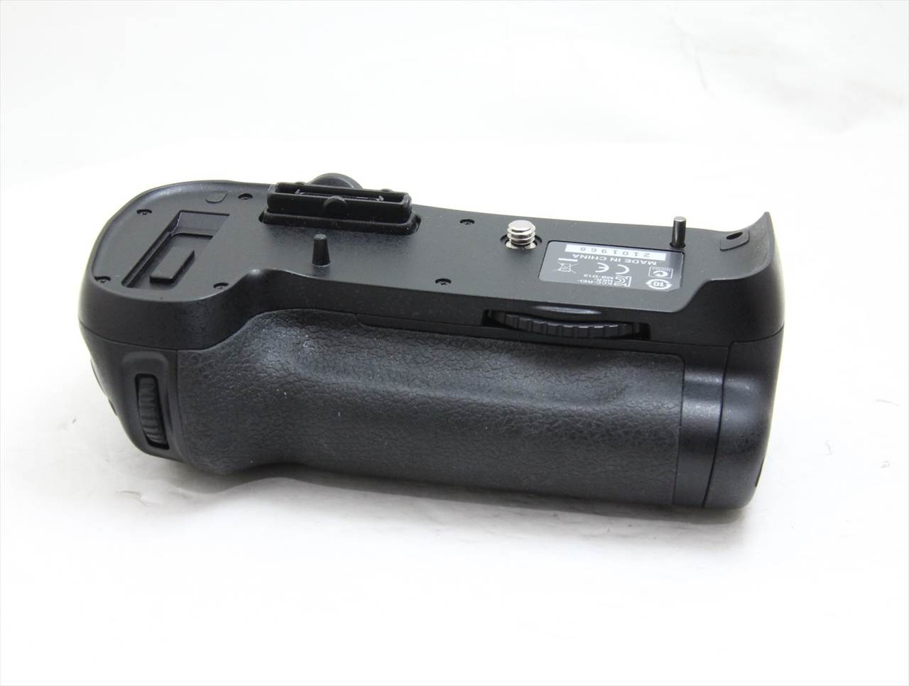 【中古】 ニコン(nikon) マルチパワーバッテリーパック MB-D12