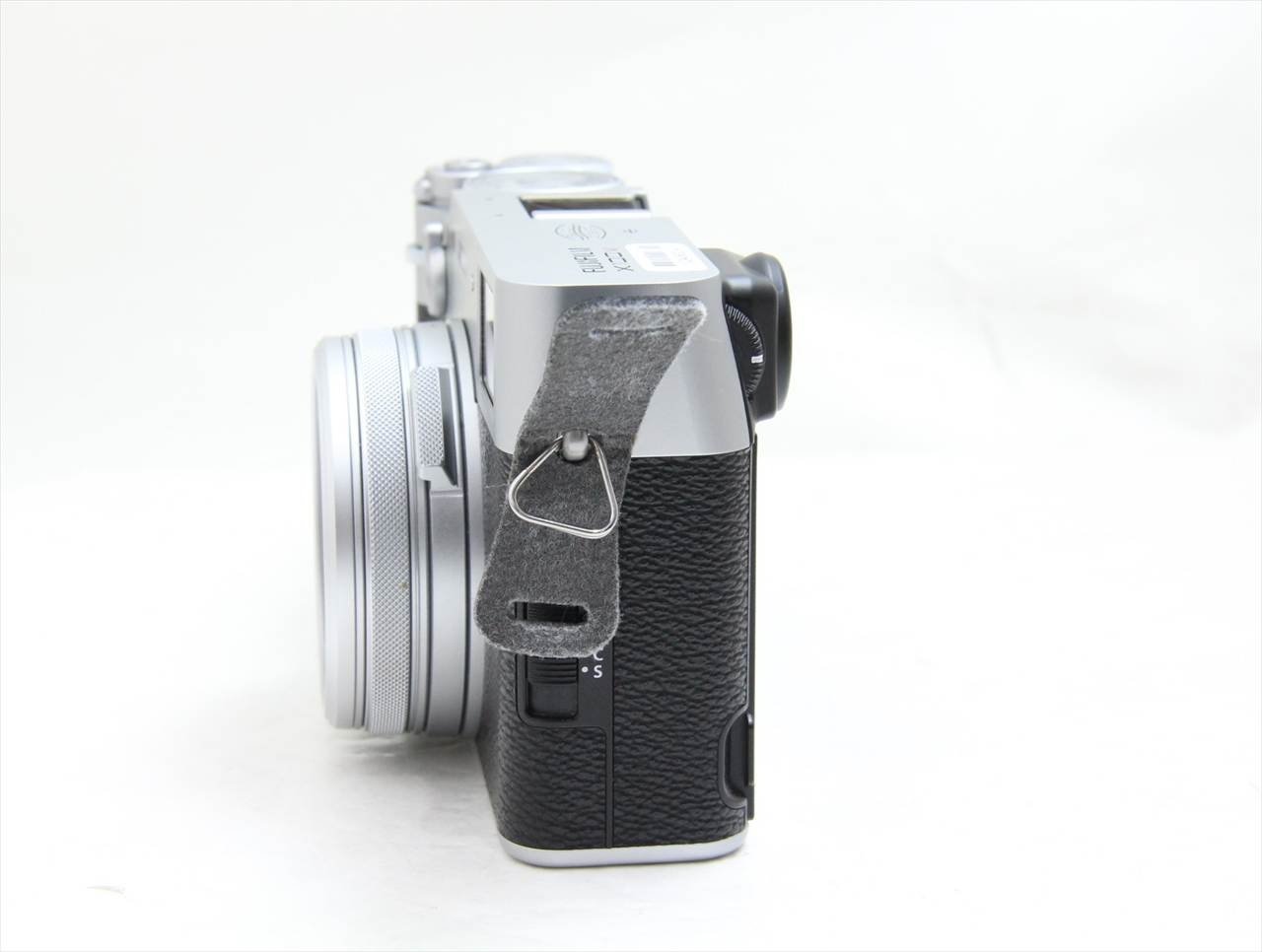 【中古】 富士フイルム(fujifilm) FUJIFILM X100V [シルバー]