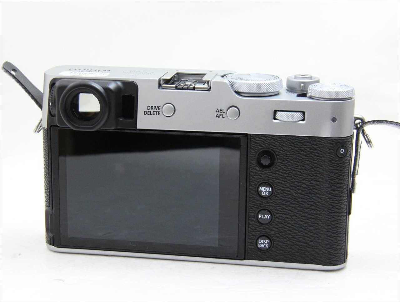 【中古】 富士フイルム(fujifilm) FUJIFILM X100V [シルバー]