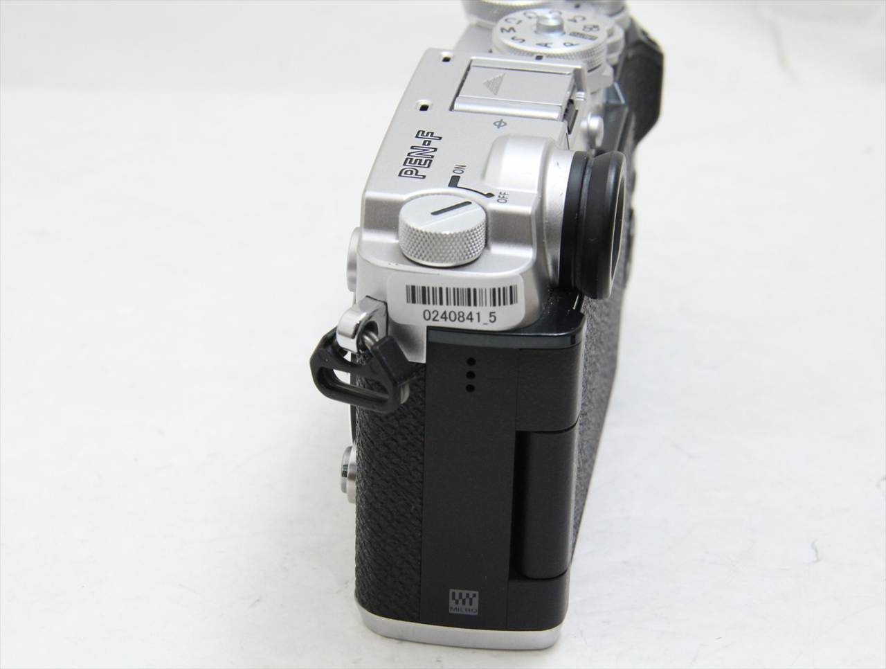 【中古】 オリンパス・OMシステム(olympus・OM SYSTEM) OLYMPUS PEN-F ボディ [シルバー]