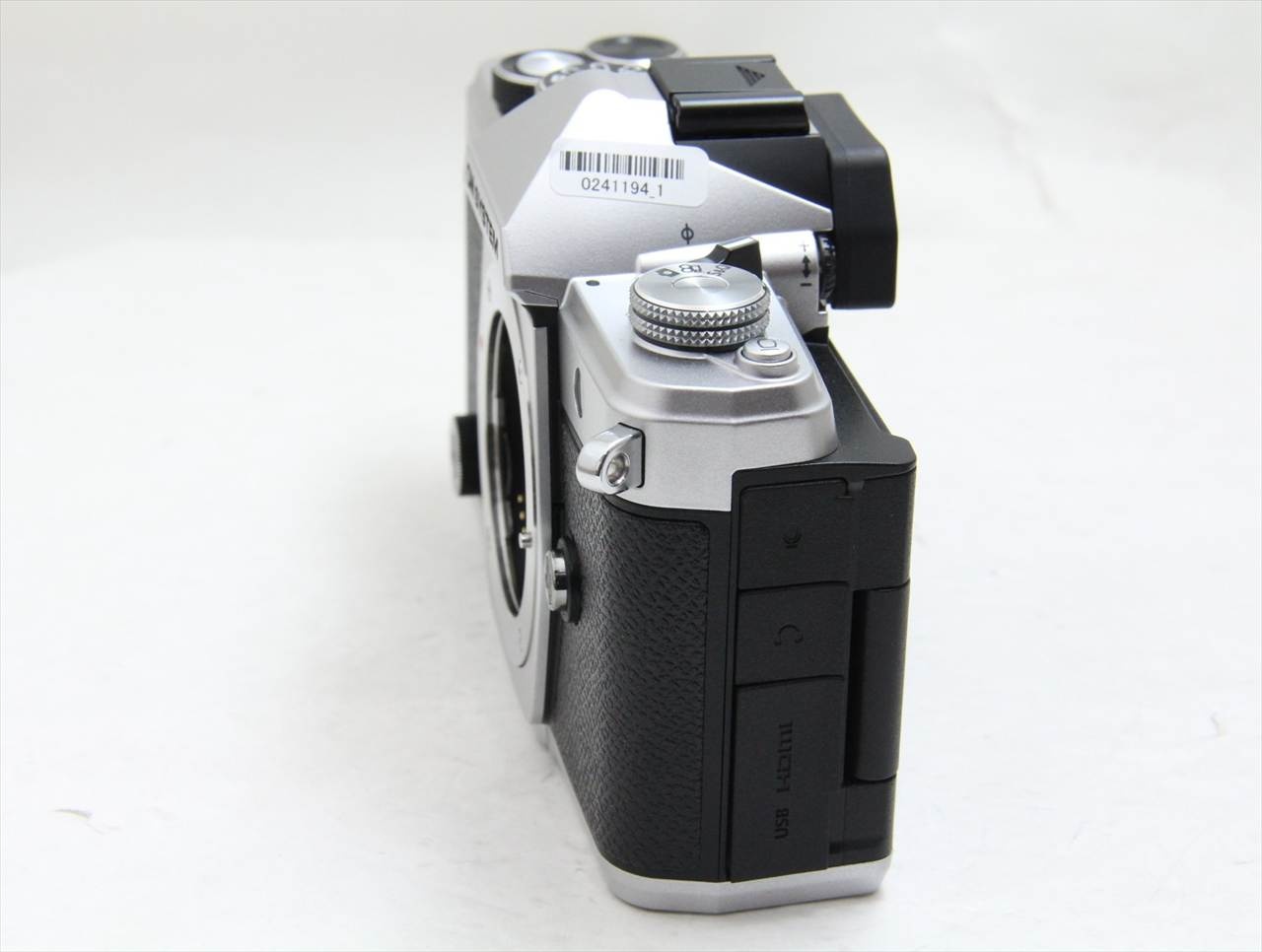 【中古】 オリンパス・OMシステム(olympus・OM SYSTEM) OM SYSTEM OM-3 [シルバー]