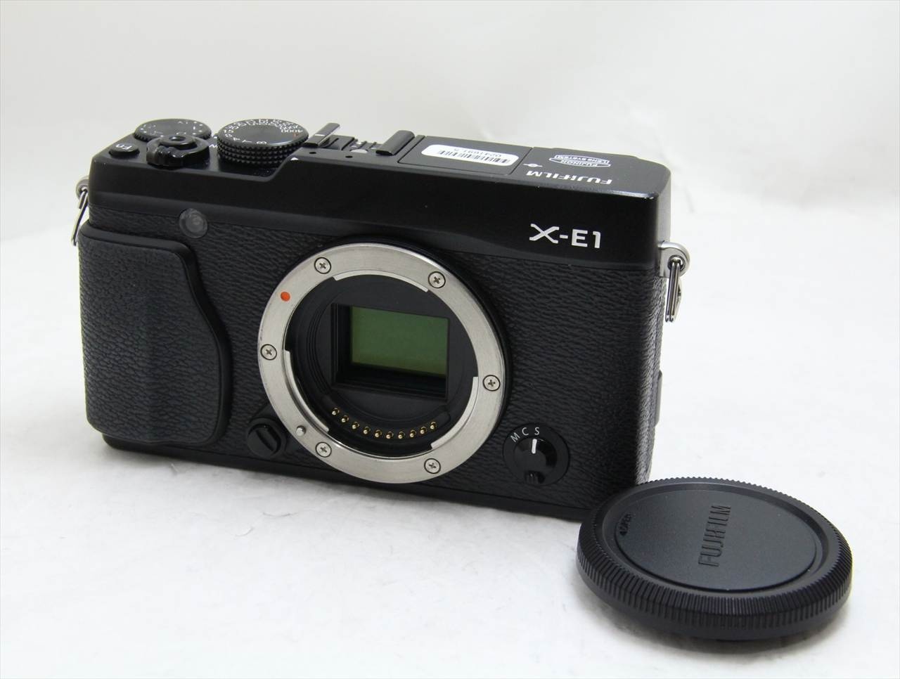 【中古】 富士フイルム(fujifilm) FUJIFILM X-E1 ボディ [Black]