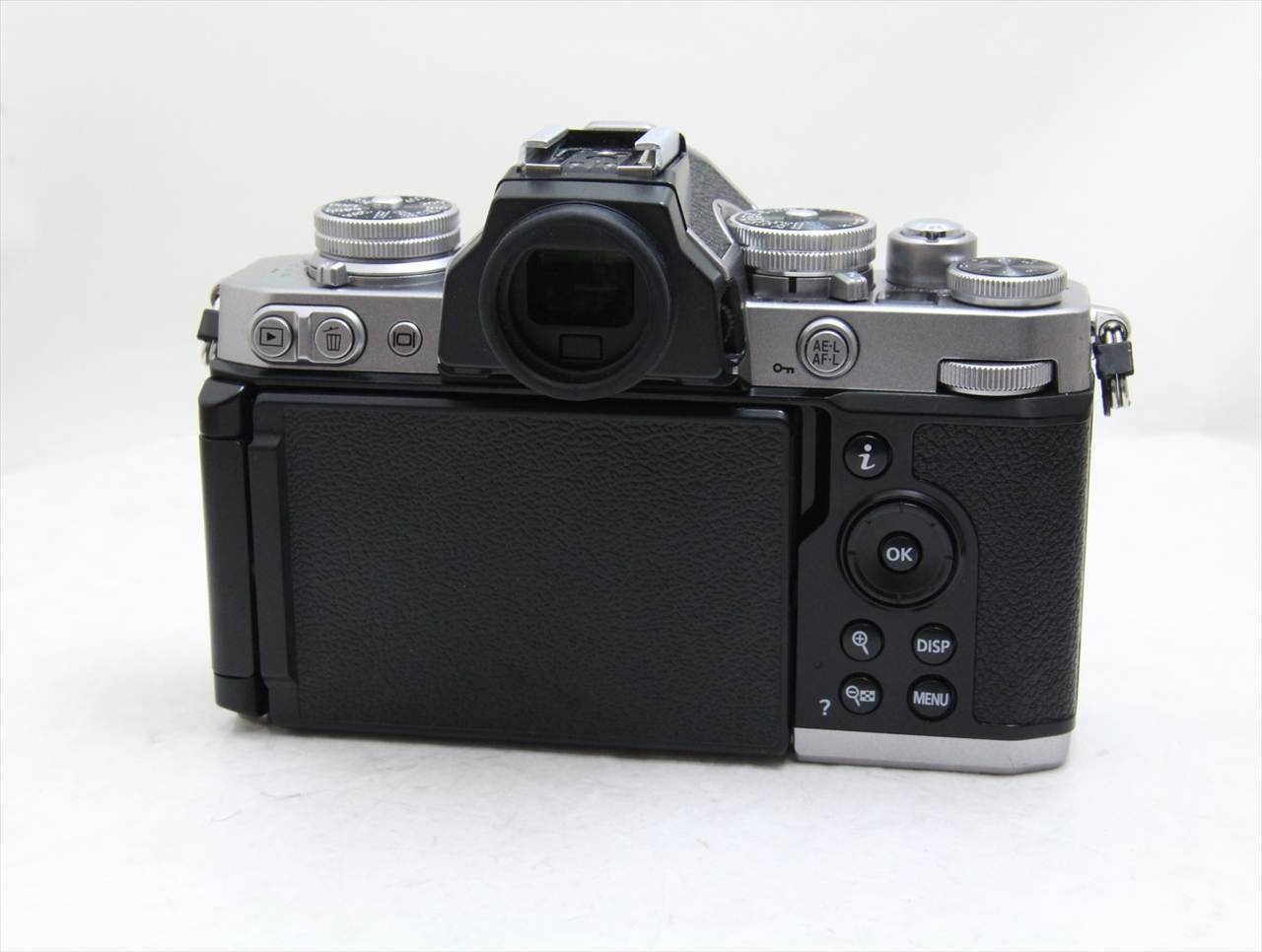 【中古】 ニコン(nikon) Zfc ボディ [シルバー]