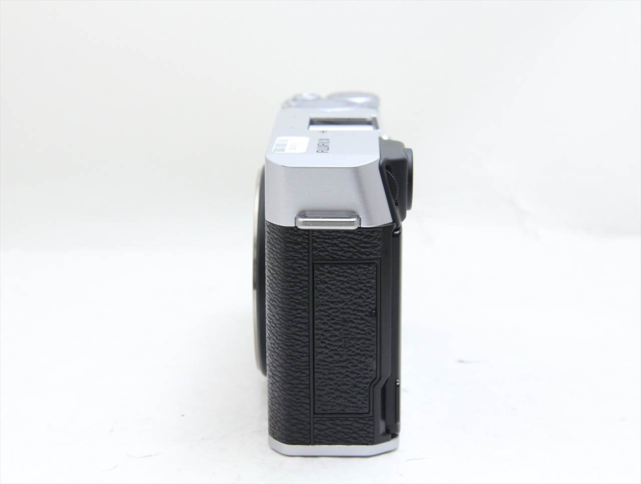 【中古】 富士フイルム(fujifilm) FUJIFILM X-E4 ボディ [シルバー]