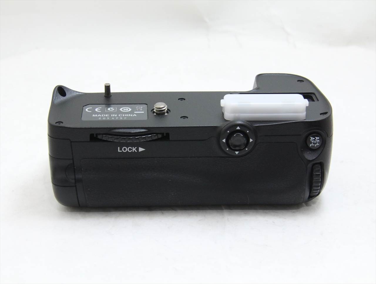 【中古】 ニコン(nikon) マルチパワーバッテリーパック MB-D11
