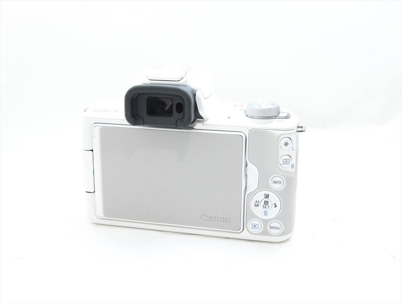 【中古】 キヤノン(canon) EOS Kiss M EF-M15-45 IS STM レンズキット [ホワイト]
