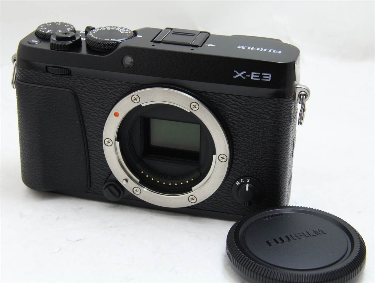 【中古】 富士フイルム(fujifilm) FUJIFILM X-E3 ボディ [ブラック]