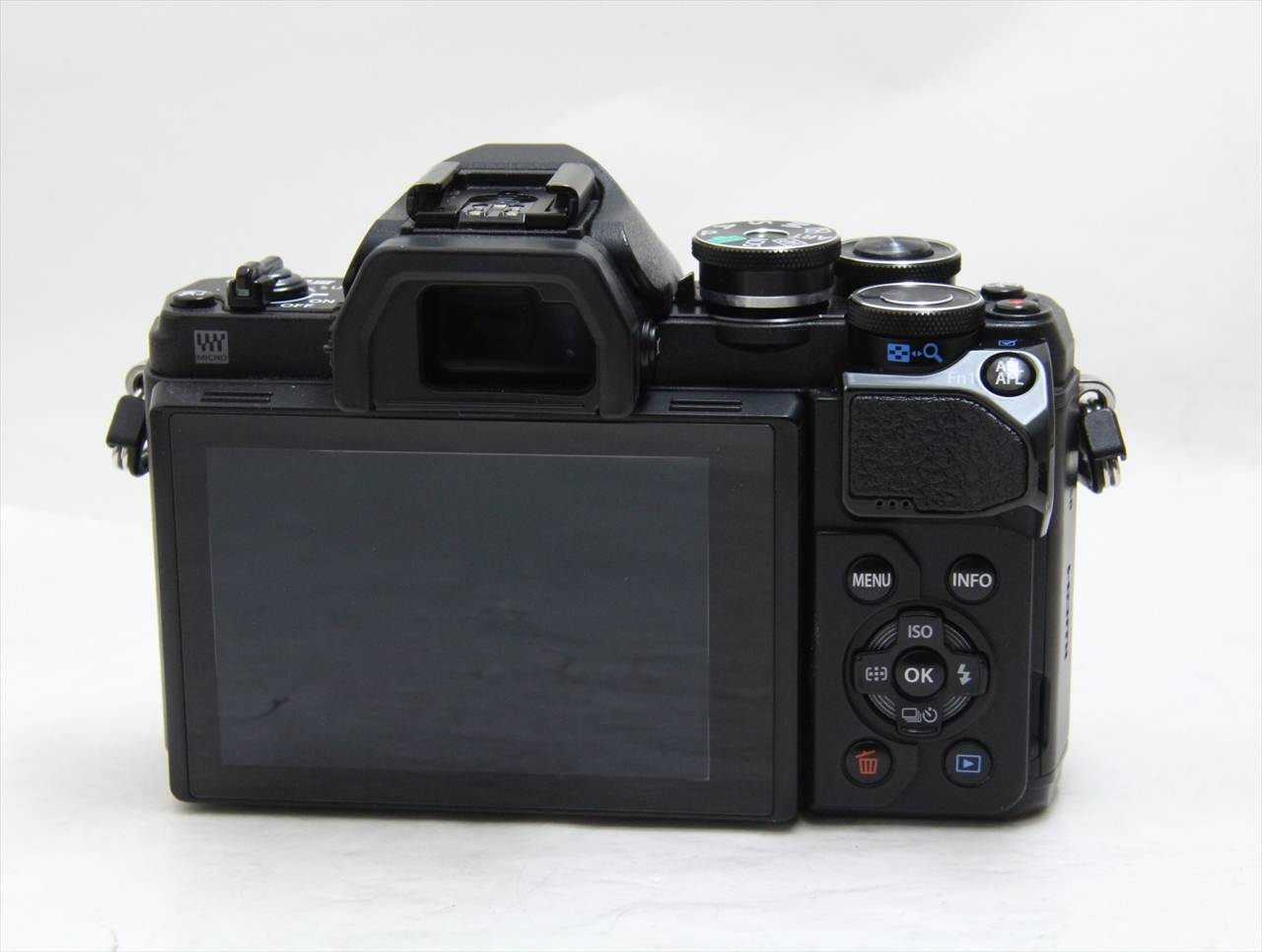 【中古】 オリンパス・OMシステム(olympus・OM SYSTEM) OM-D E-M10 Mark III ボディ [ブラック]