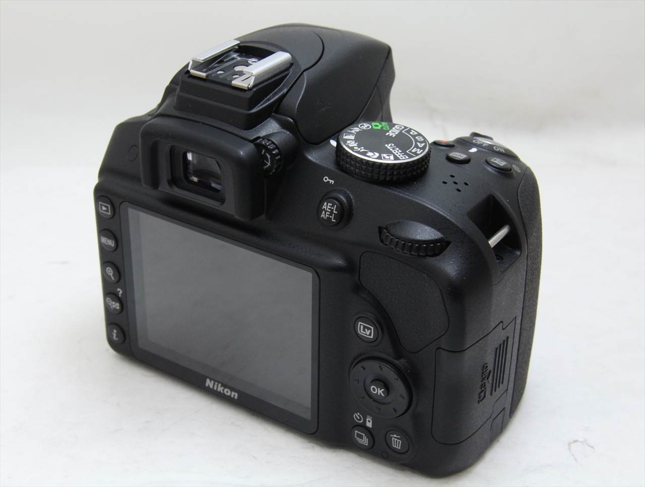 【中古】 ニコン(nikon) D3300 ボディ [ブラック]