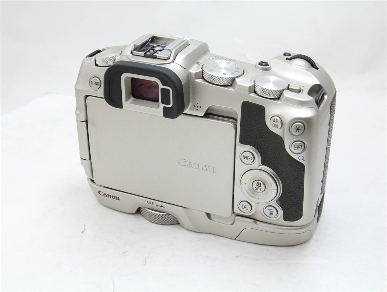【中古】 キヤノン(canon) EOS RP ボディ [ゴールド] + EG-E1