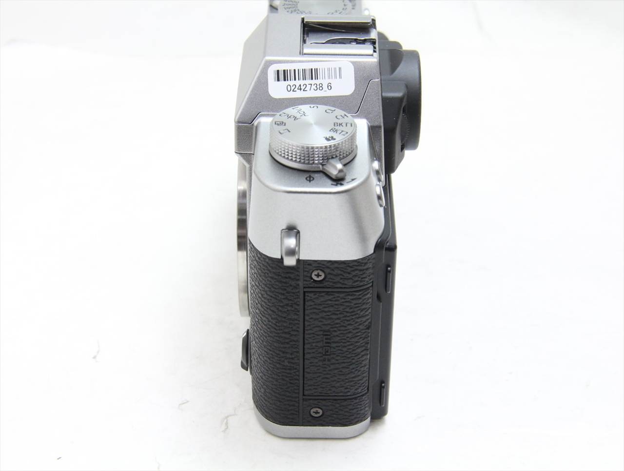 【中古】 富士フイルム(fujifilm) FUJIFILM X-T30 ボディ [シルバー]