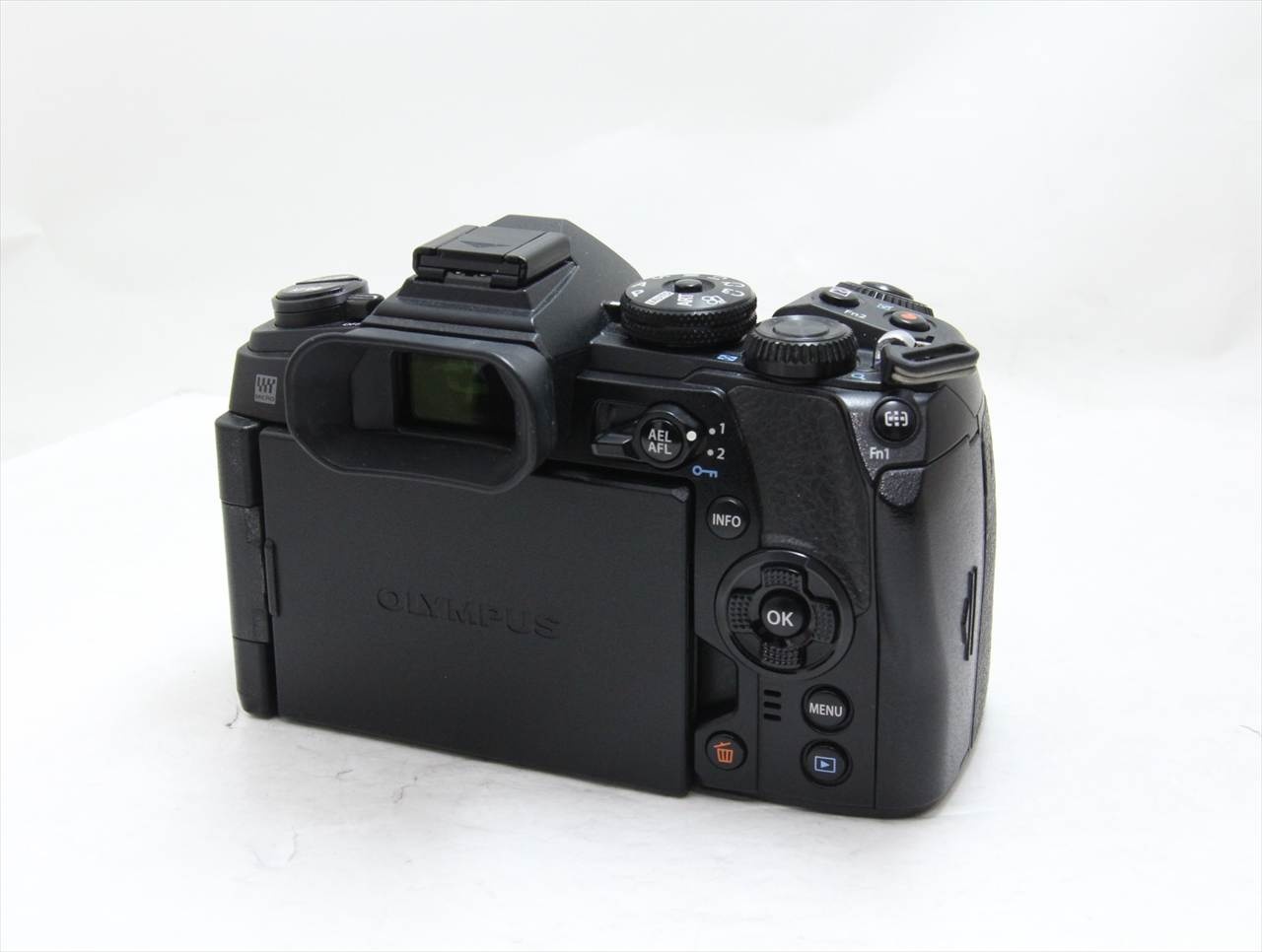 【中古】 オリンパス・OMシステム(olympus・OM SYSTEM) OM-D E-M1 Mark II ボディ