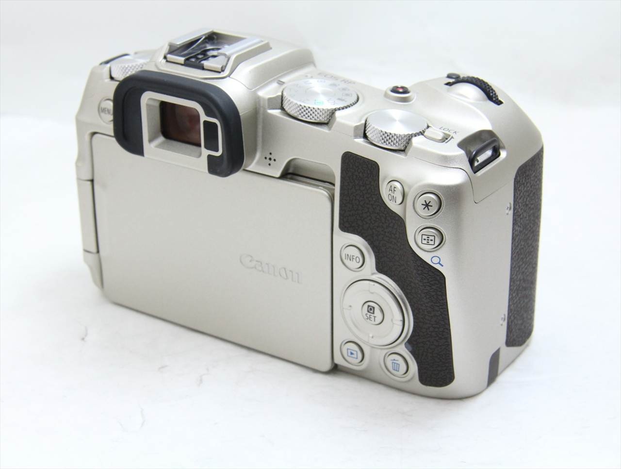 【中古】 キヤノン(canon) EOS RP ボディ [ゴールド]