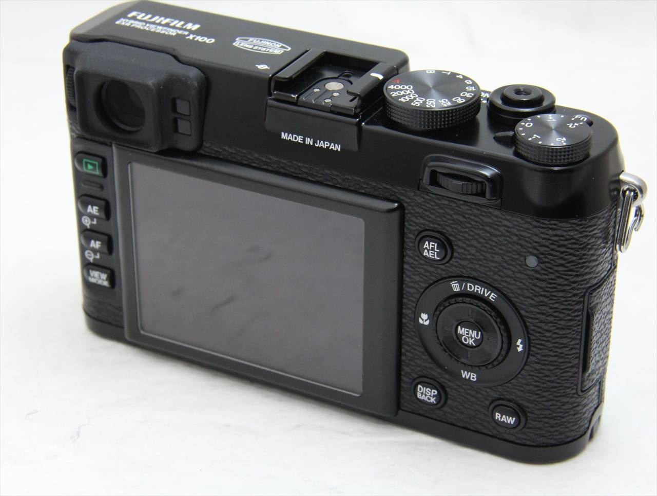 【中古】 富士フイルム(fujifilm) FUJIFILM X100 BLACKリミテッドエディション