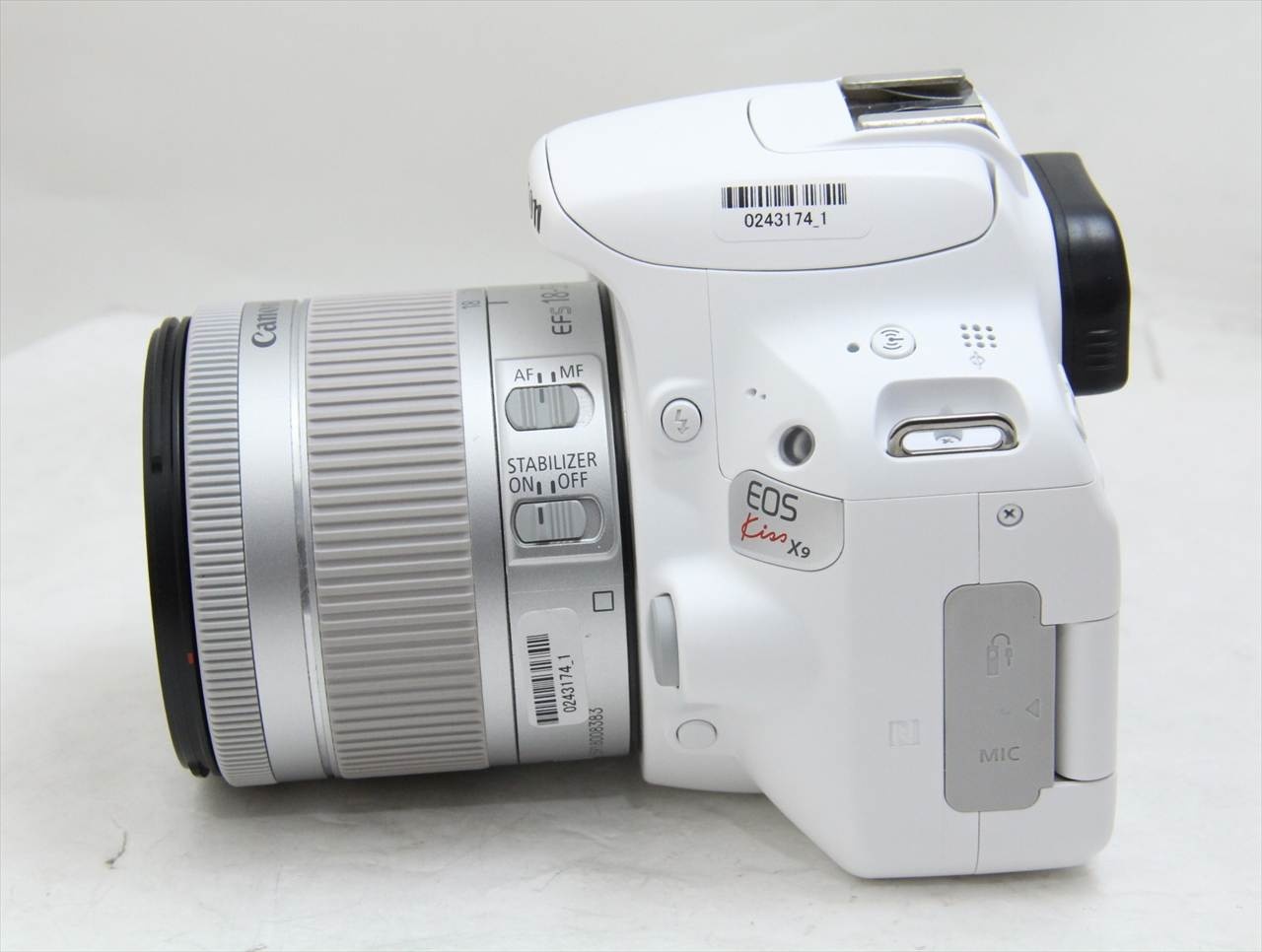 【中古】 キヤノン(canon) EOS Kiss X9 EF-S18-55 IS STM レンズキット [ホワイト]