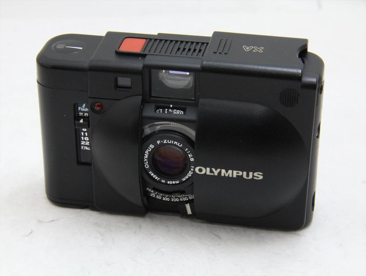 【中古】 オリンパス・OMシステム(olympus・OM SYSTEM) XA