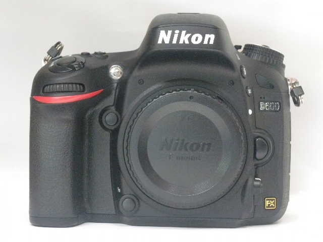 D600