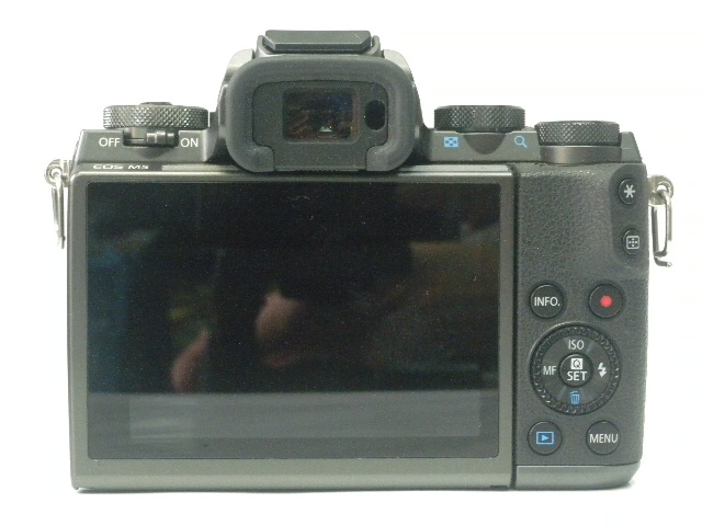 EOSM5 EF-M15-45stm