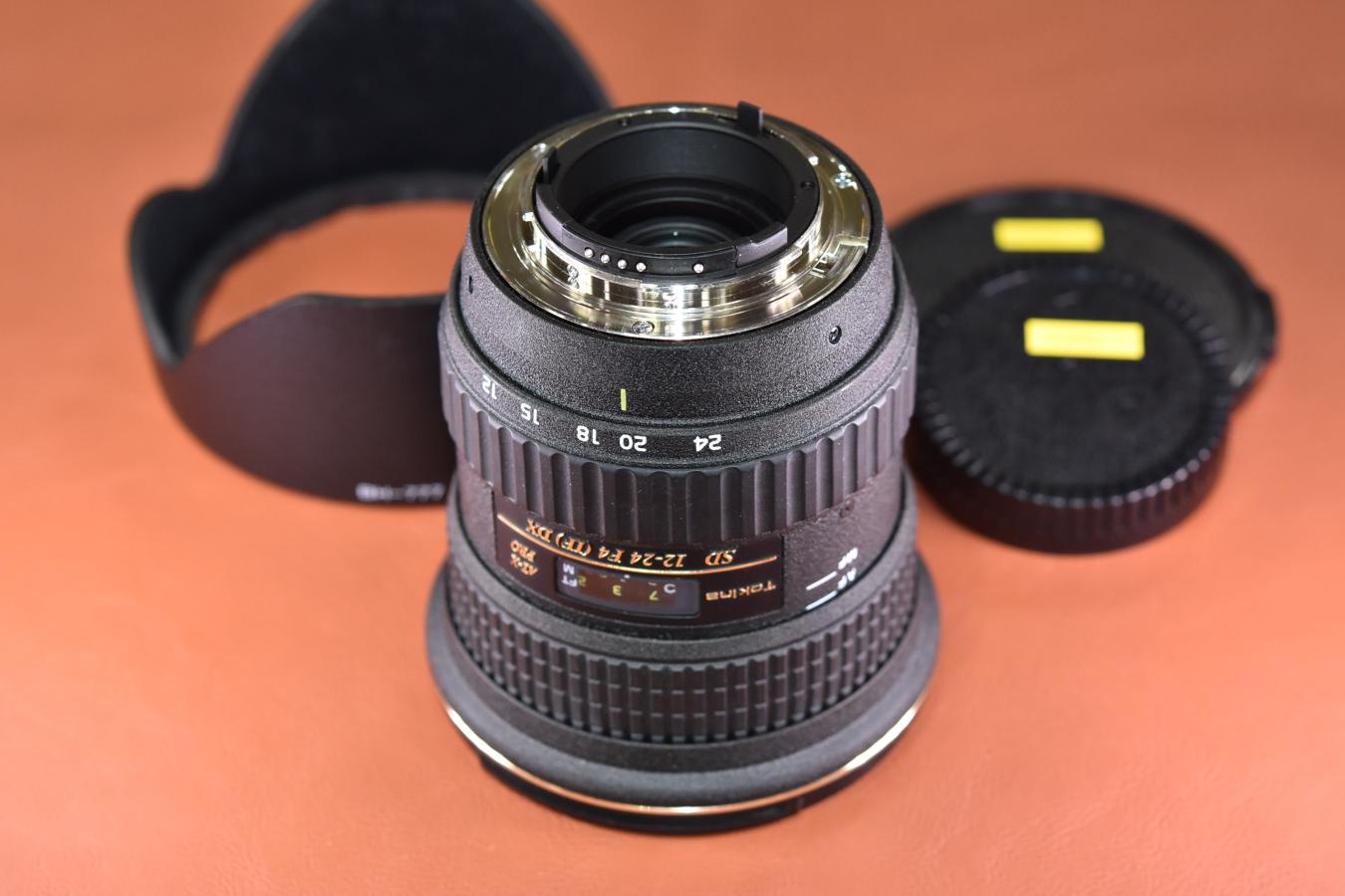 Tokina AT-X124PRO DX 純正フード付 【SD 12-24/4(IF)DX Nikon用】
