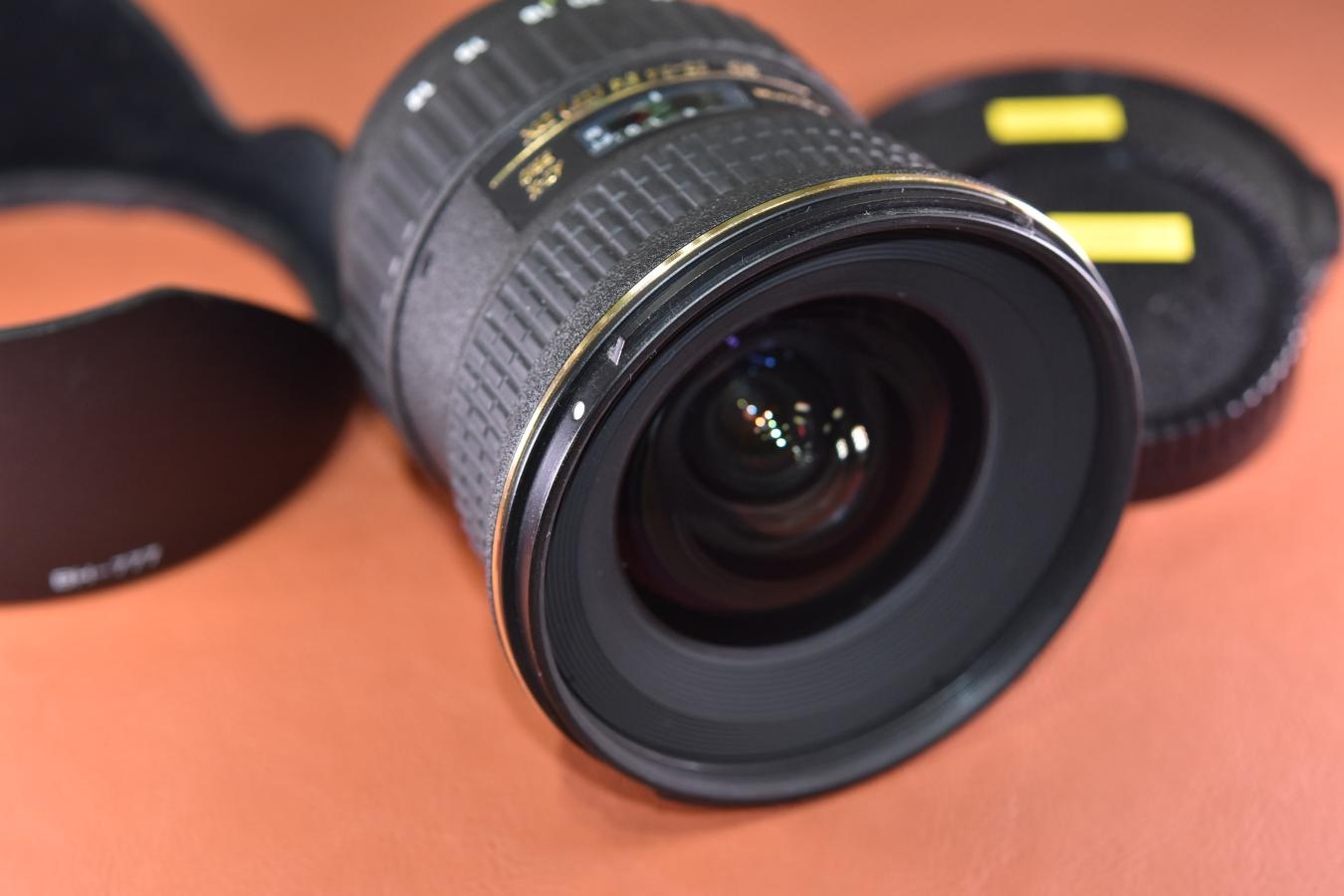 Tokina AT-X124PRO DX 純正フード付 【SD 12-24/4(IF)DX Nikon用】