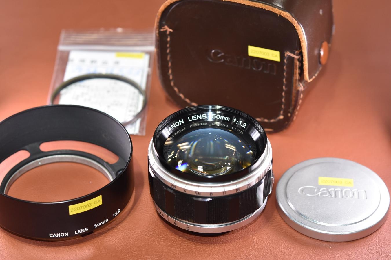 Canon 50mm F1.2 整備済 純正メタルフード、55mm銀枠フィルター付 【ライカLマウントレンズ】
