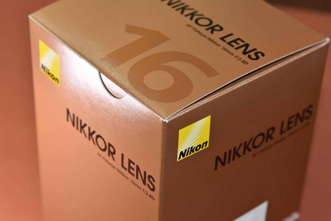 【完 全 新 品】Nikon AF Fisheye-Nikkor 16mm F2.8D【元箱付一式 購入前の開封厳禁】※Nikon最後のデッドストック品 メーカー希望小売価格123750円