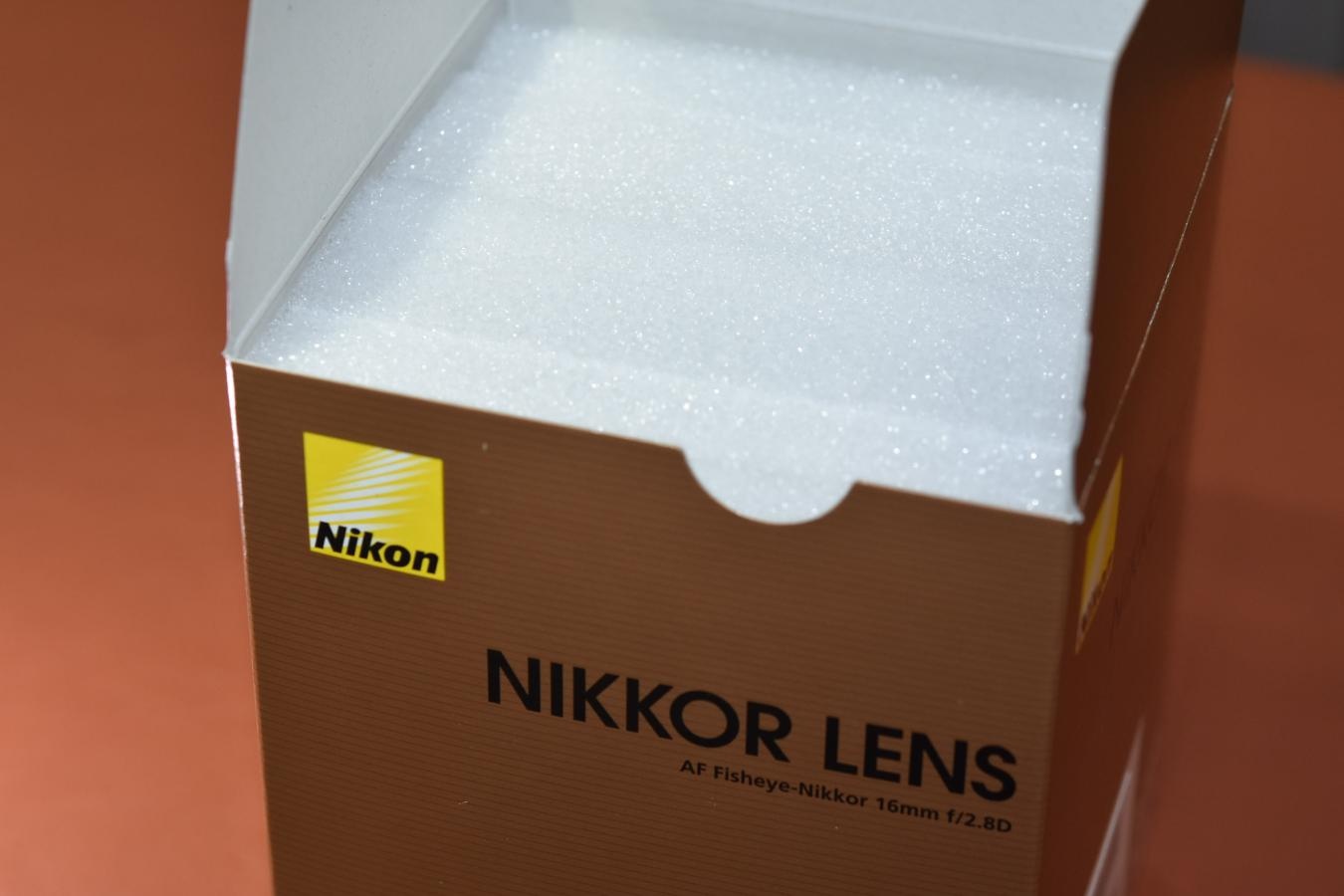 【完 全 新 品】Nikon AF Fisheye-Nikkor 16mm F2.8D【元箱付一式 購入前の開封厳禁】※Nikon最後のデッドストック品 メーカー希望小売価格123750円