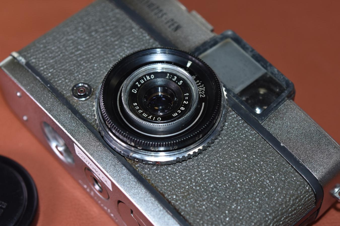 OLYMPUS PEN 初期型 モルト交換済 【Olympus D.Zuiko 2.8cm F3.5 レンズ搭載】